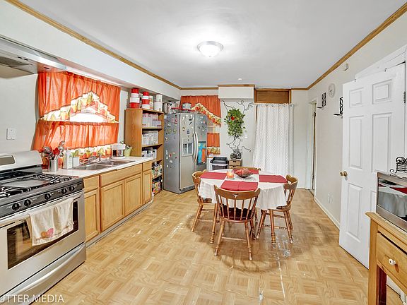 5th image of 5057 W 30th Pl