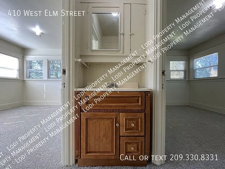 410 W Elm St — Photo 27