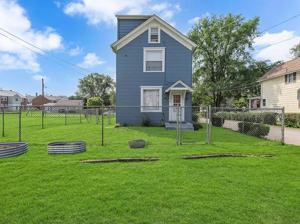 330 Greenlee St, Beaver, PA 15009