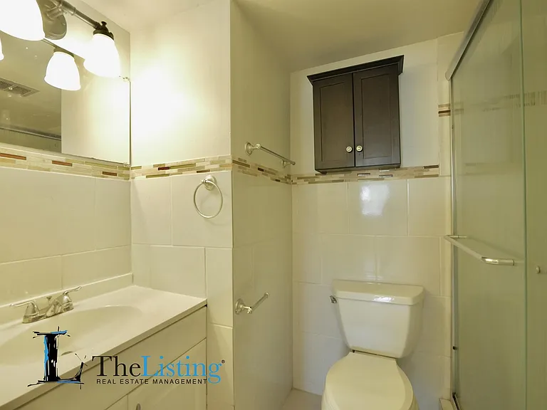 408 Banyon Tree Cir #100 — Photo 15