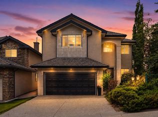 21 NE Royal Ridge Hl NW, Calgary, AB T3G 4T9