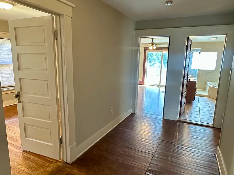 2628 State St — Photo 14