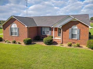 186 Pine Creek Dr, Smithville, TN 37166