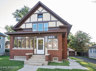 214 Hill Ave, Elgin, IL