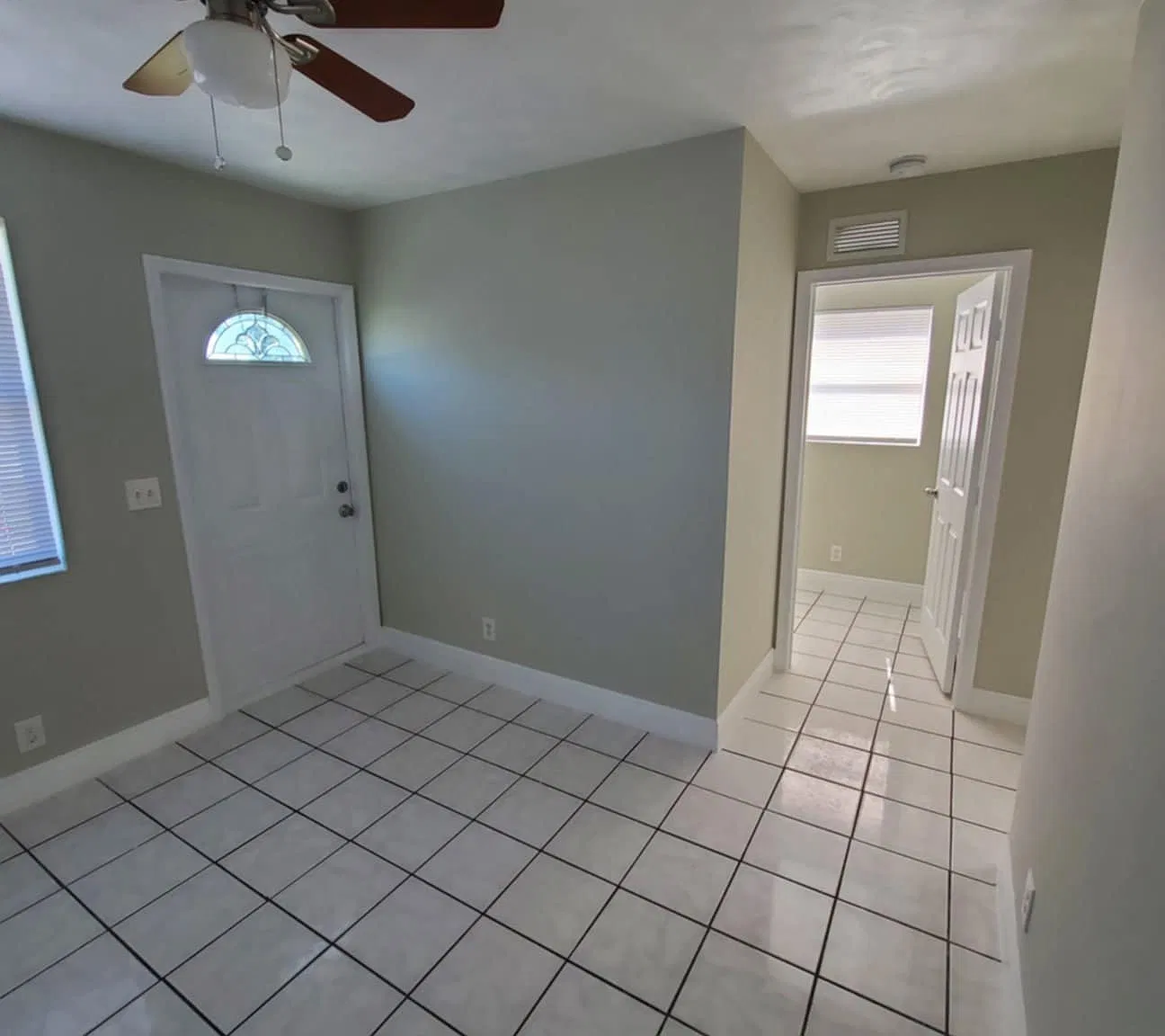 3 bed, 1104 sqft, $2,350 — Photo 4