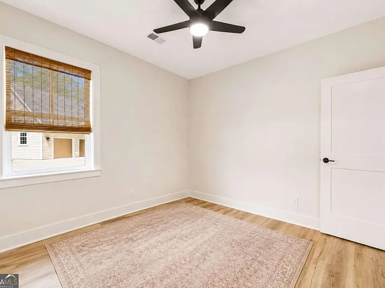 100 Carrington Way — Photo 25