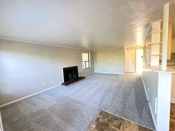 3rd image of 17046 1st Ave NE