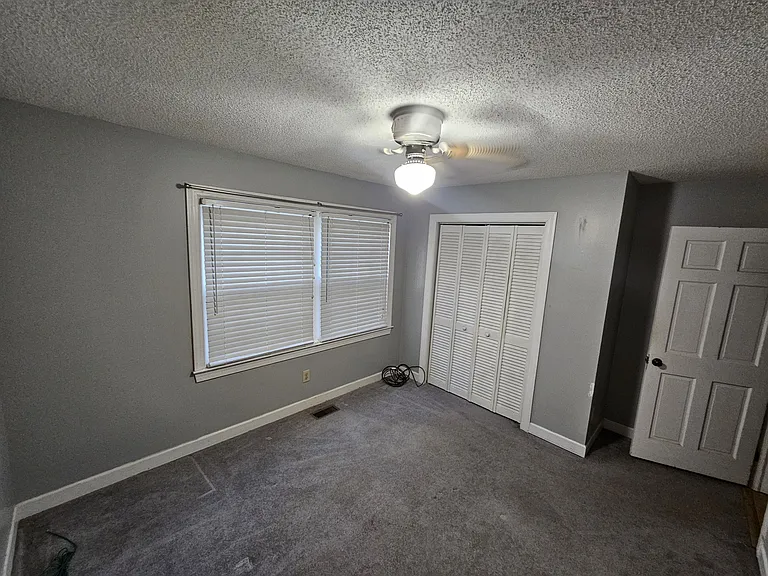 119 S Creek Dr — Photo 16
