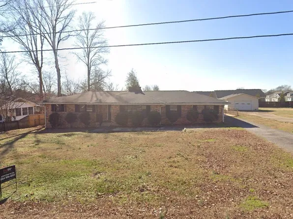 104 Oak Forest Dr, Greer, SC 29650