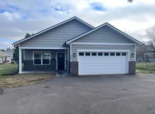 2210 Doddridge Ave, Cloquet, MN 55720