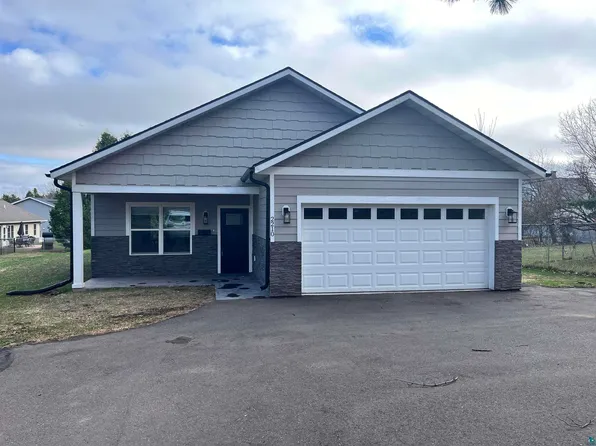 2210 Doddridge Ave, Cloquet, MN 55720