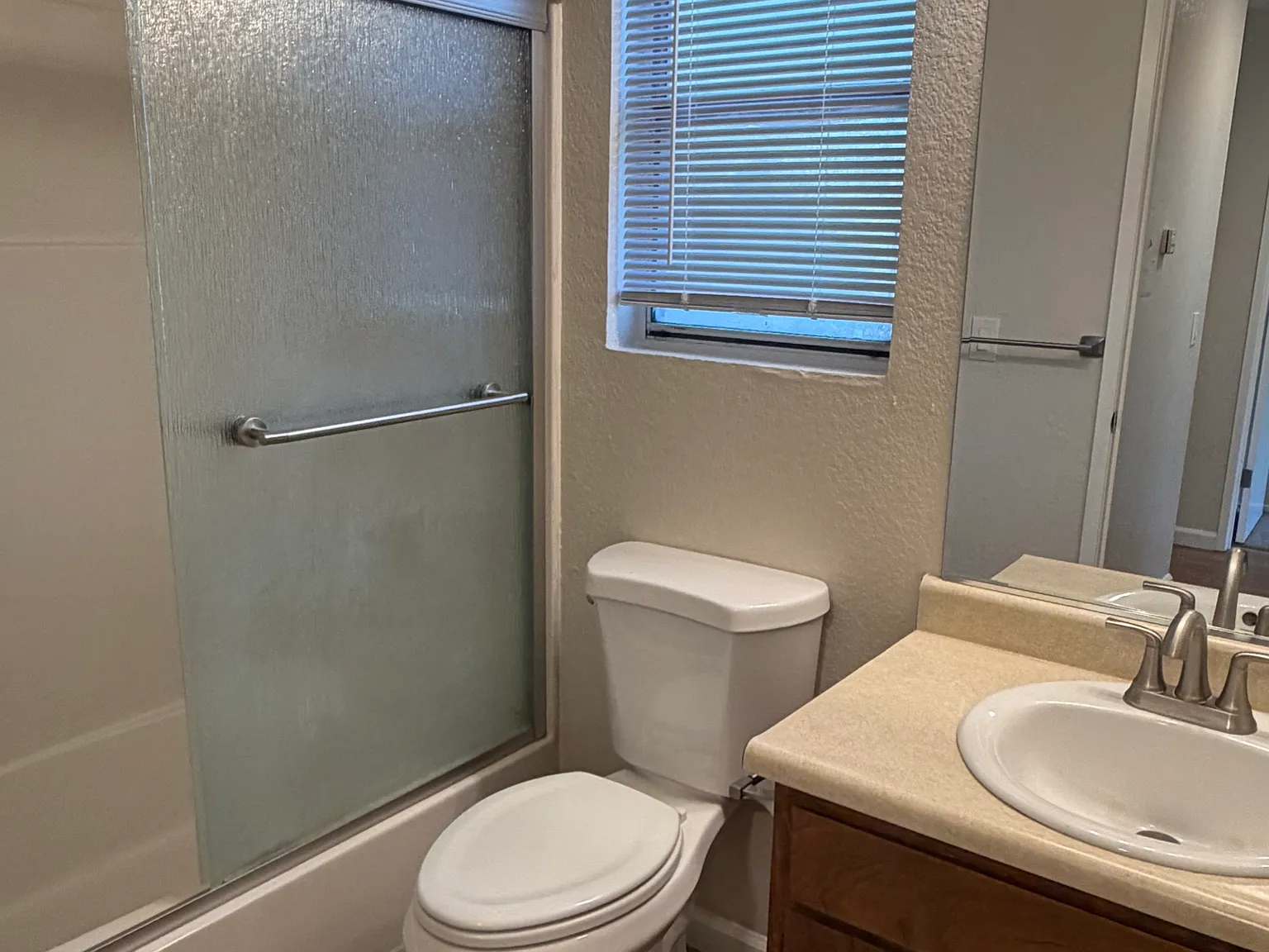 North Dutton Place Apartments — Photo 3