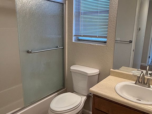 3rd image of 1814 N Dutton Ave #F842f9595