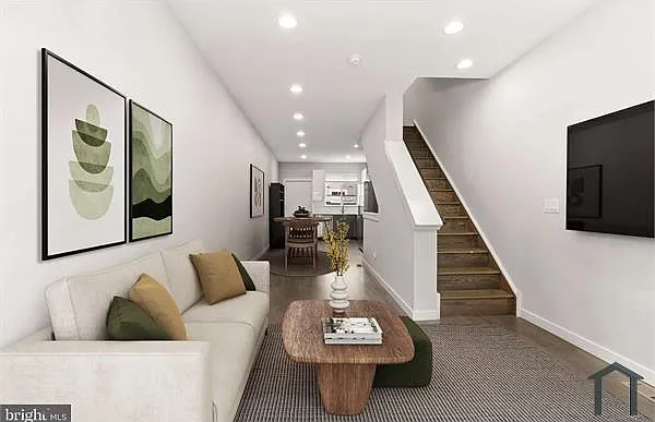 4 bed, 2200 sqft, $3,300 — Photo 2