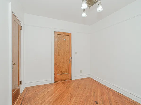 1042 70th Street image 22 of 34