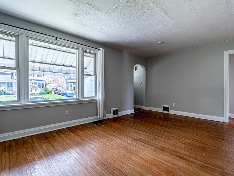 312 Highland Ave #ON — Photo 2