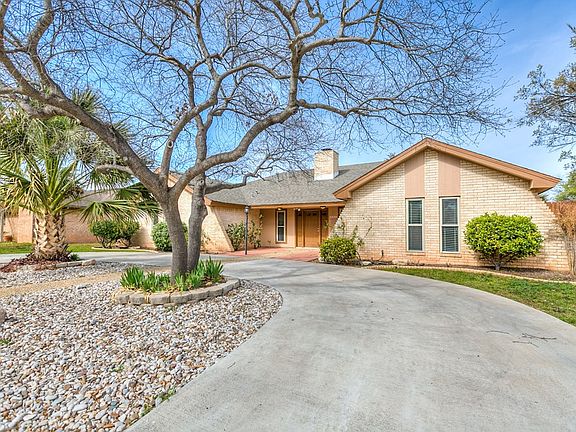 2nd image of 3306 Briargrove Ln