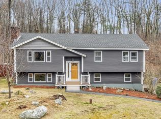 3 Raintree Dr, Londonderry, NH 03053