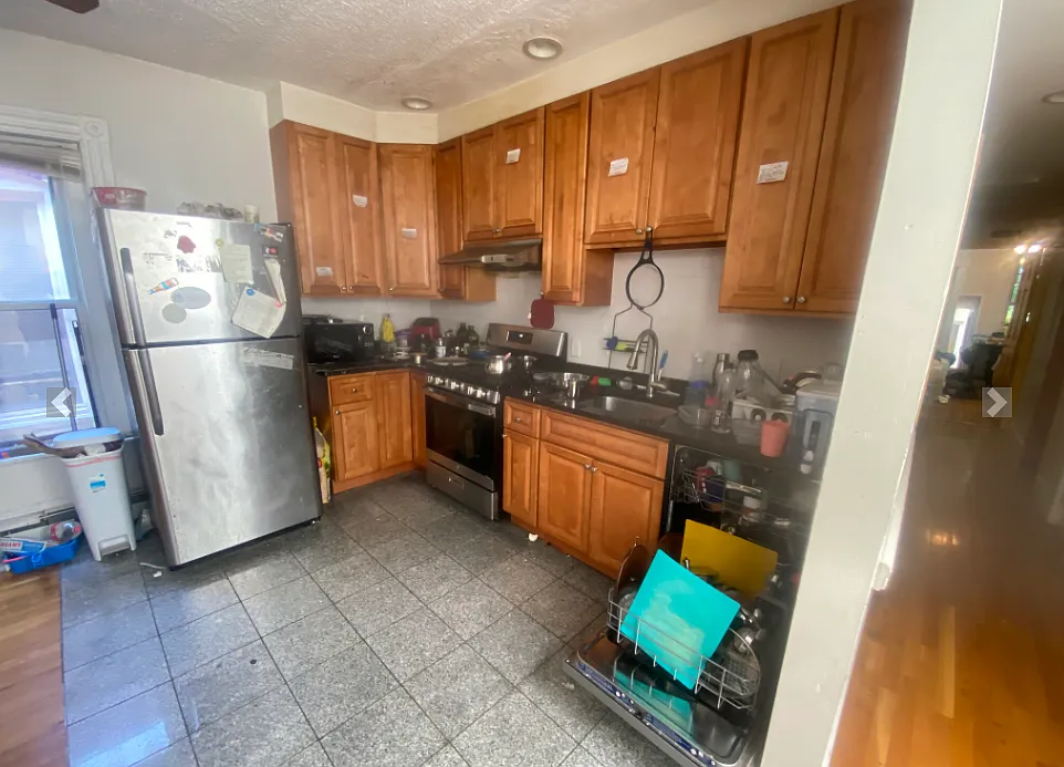 5 bed, 9999 sqft, $5,000 — Photo 4