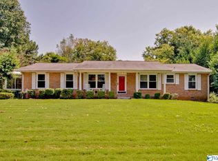 5619 Alta Dena St SW, Huntsville, AL 35802