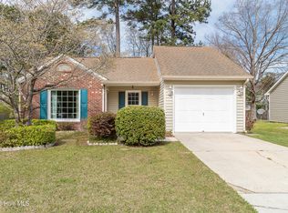 203 E Cameron Ct, Jacksonville, NC 28546