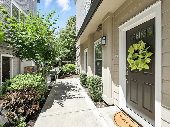 10805 NE Red Wing Way Unit 202, Hillsboro, OR 97006