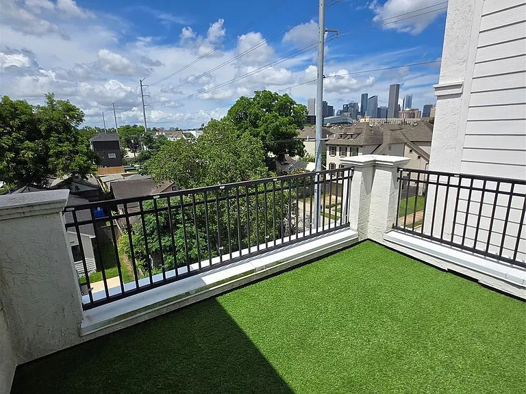 2705 Kennedy St — Photo 31