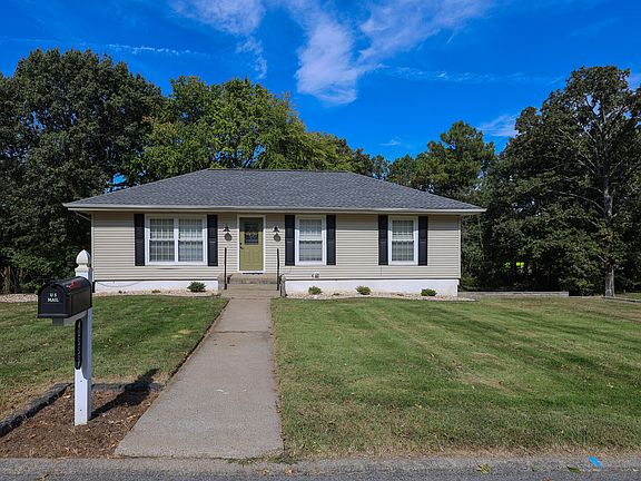 2nd image of 1333 Fairway Cir