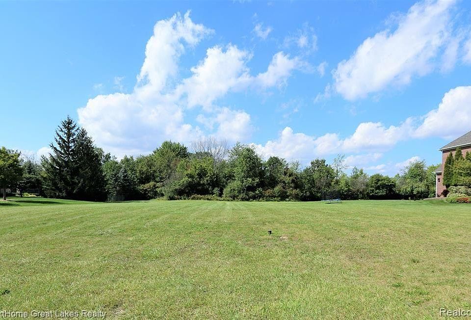 1st image of 16873 Kings Fairway Ln