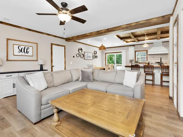 4375 County Road 48, Jemison, AL 35085