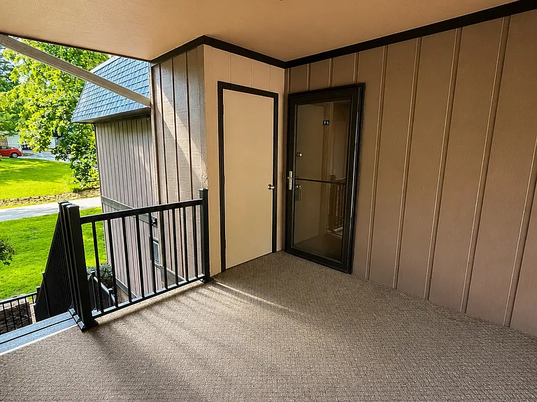 23 Lake Dr #F8 — Photo 4
