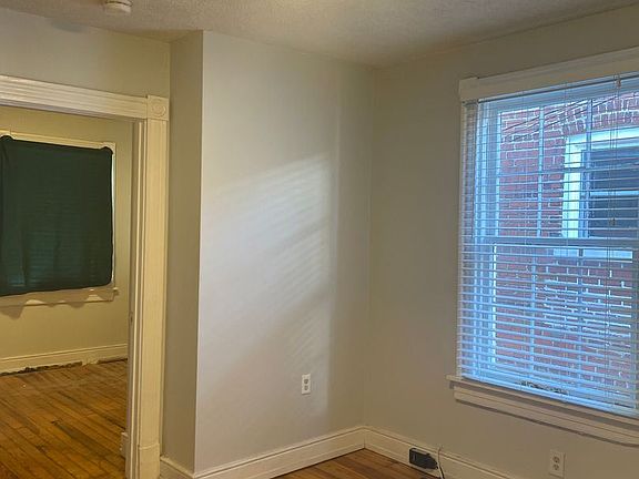 3rd image of 2603-2605 Parkwood Ave #2605-2