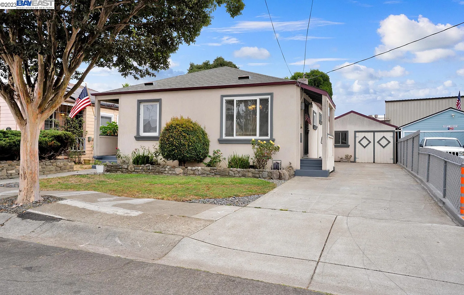 1943 Charlotte Ave photo 1