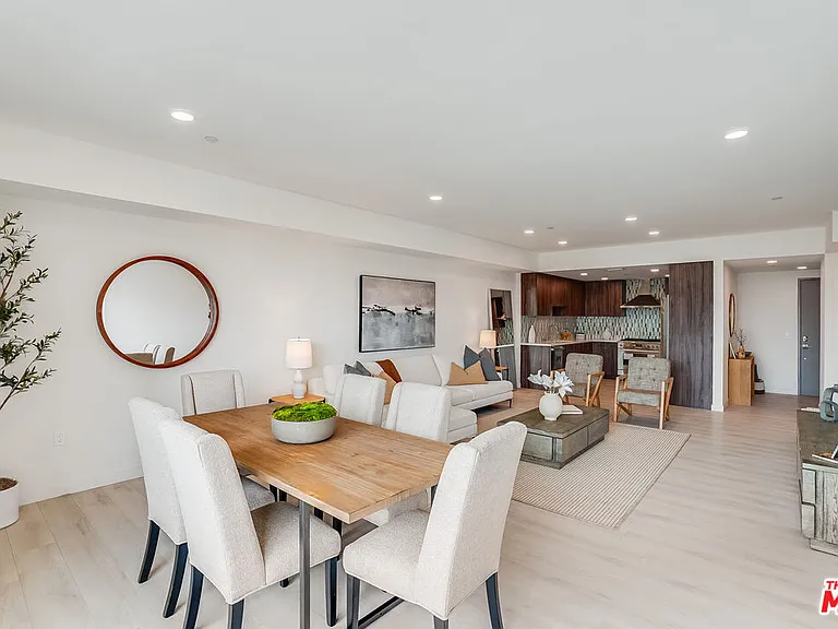 1021 S Shenandoah St #501 — Photo 4