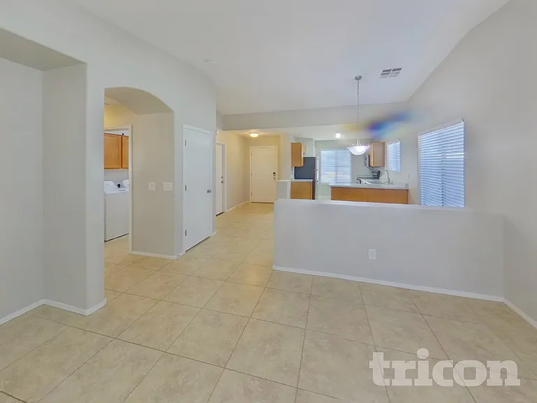 45310 W Norris Rd — Photo 2