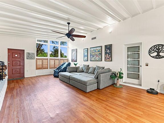 2nd image of 809 E RIVER DRIVE