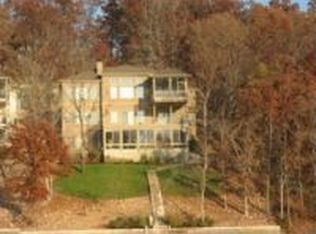 464 Eagle Dr, Four Seasons, MO 65049