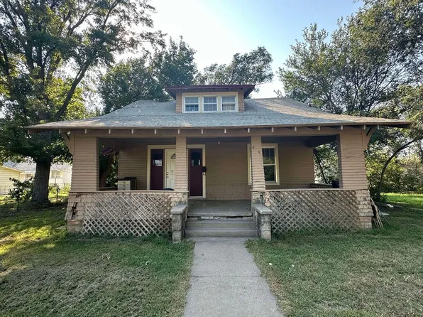 414 Heath Ave, Kinsley, KS 67547