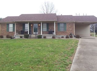 2923 Pin Oak Dr, Bardstown, KY 40004