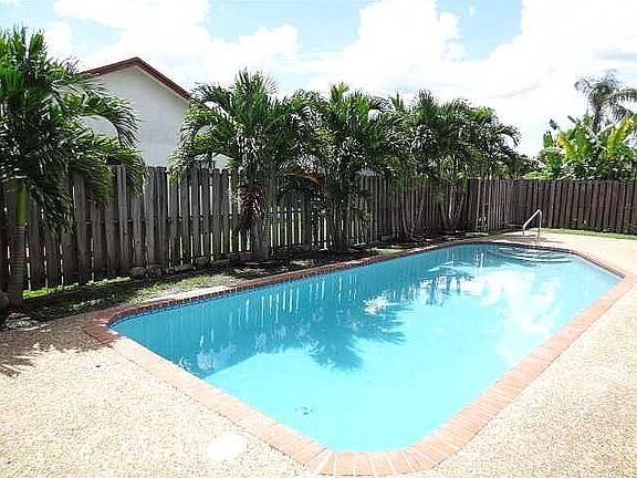 4th image of 4461 NW 72nd Ave
