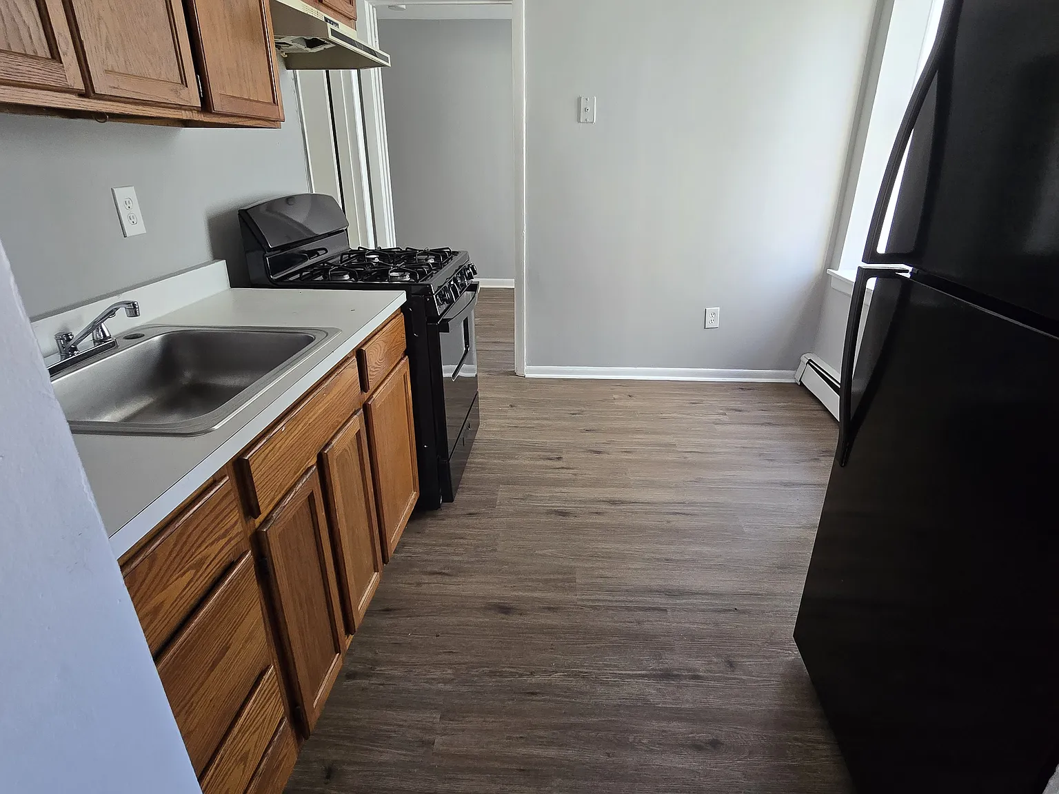 802 Market St — Photo 4