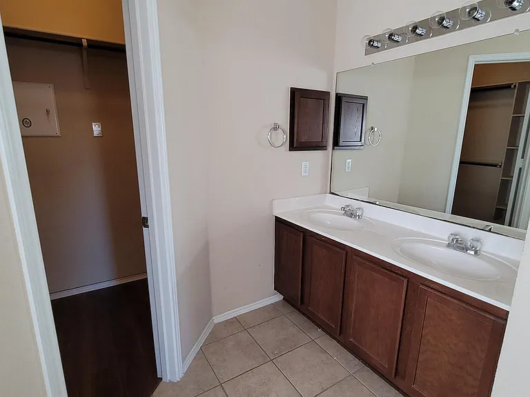 18705 Jana Patrice Dr — Photo 20