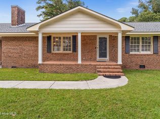 114 W Murphy St, Wallace, NC 28466