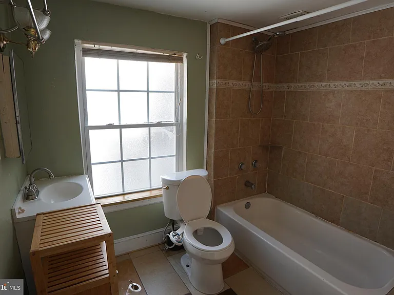802 Cathedral St #4 — Photo 11
