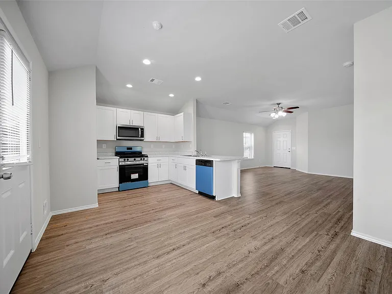 3602 Conquest Cir — Photo 6