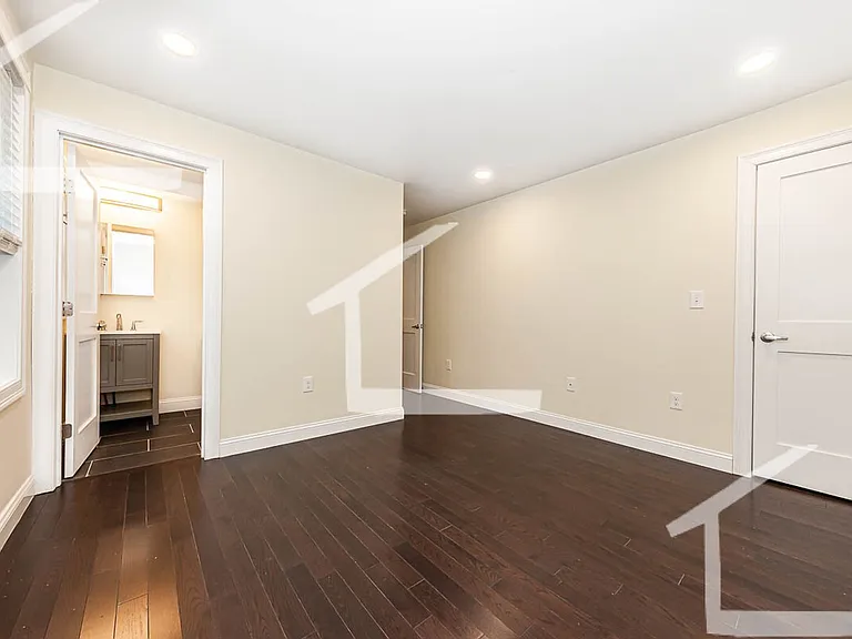 20 Albion St #1A — Photo 8