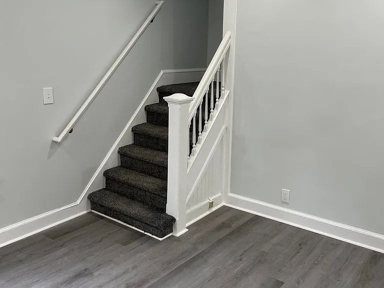 15 Duane Ave — Photo 19