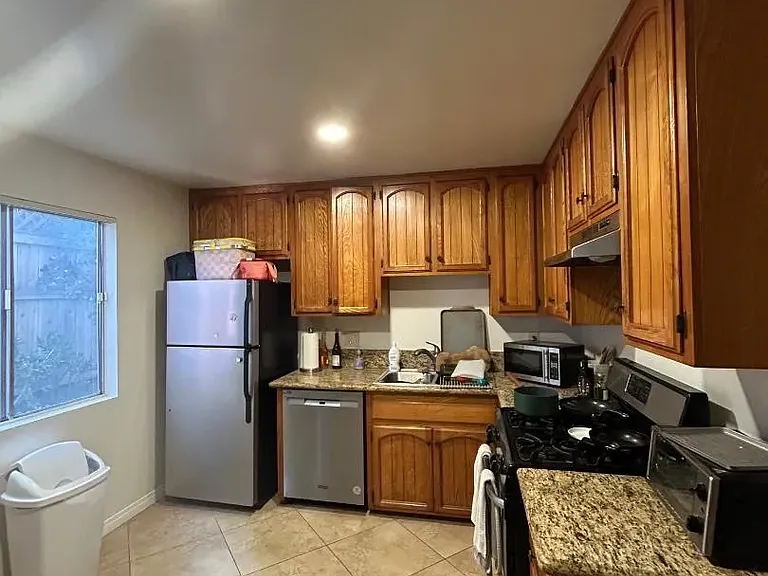 1462 Oliver Ave #A — Photo 1