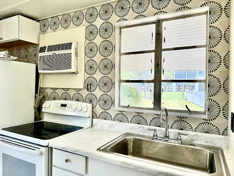804 W Saint Petersburg Dr #804 — Photo 14