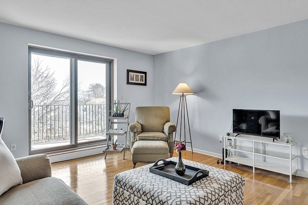 50 Seymour St APT 15, Roslindale, MA 02131 Zillow